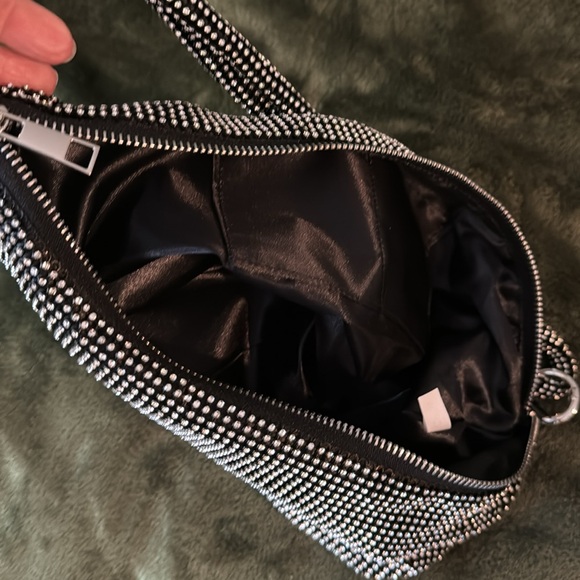 New without tags Black rhinestone, evening bag with love, knots . - Picture 3 of 7